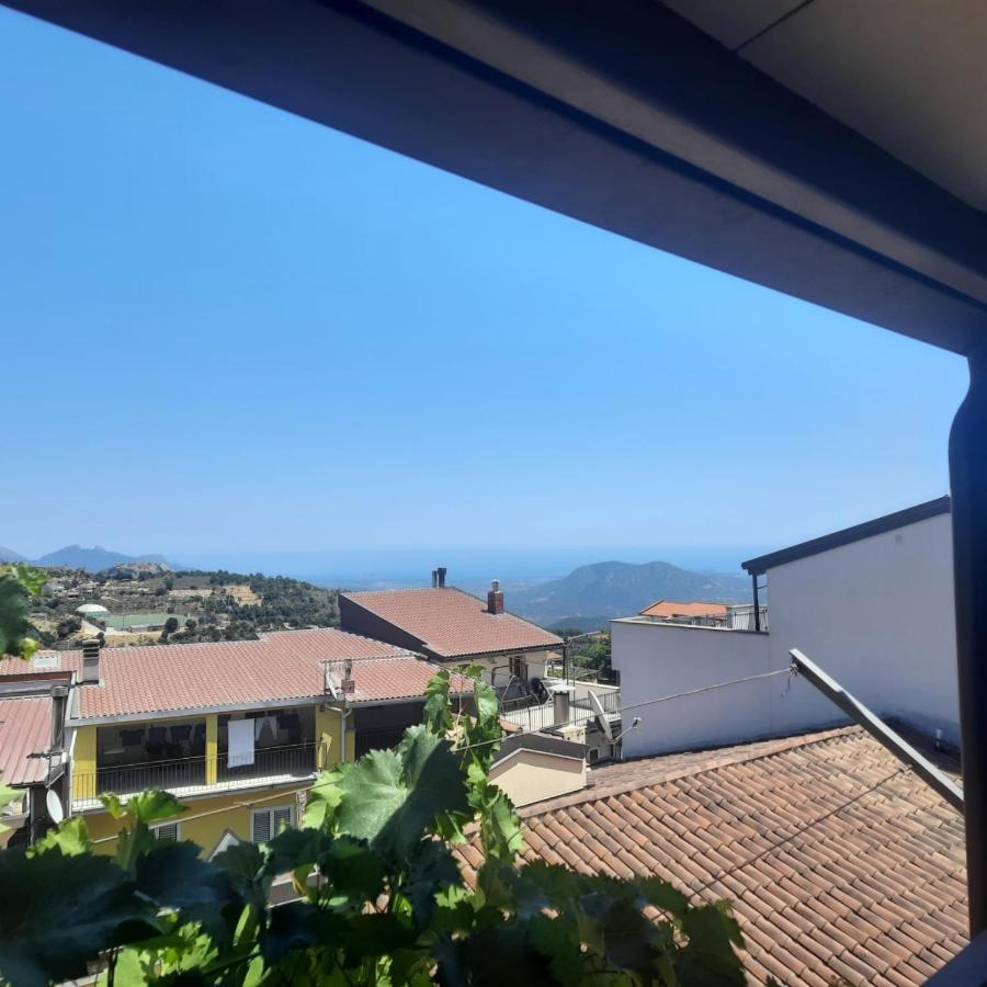 Affittacamere Il Vicoletto Aria Ona Villagrande Strisaili Eksteriør bilde