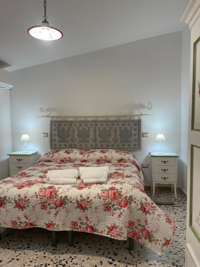 Affittacamere Il Vicoletto Aria Ona Villagrande Strisaili Eksteriør bilde